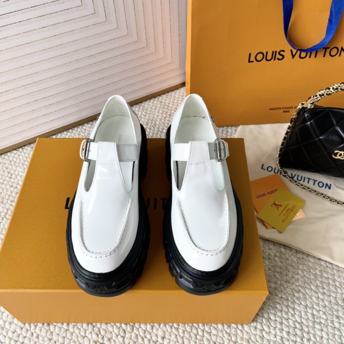LV Women Shoes 1：1 Quality-1122