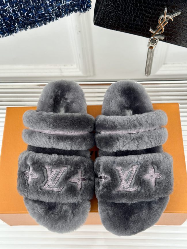 LV women Sandals 1：1 Quality-892