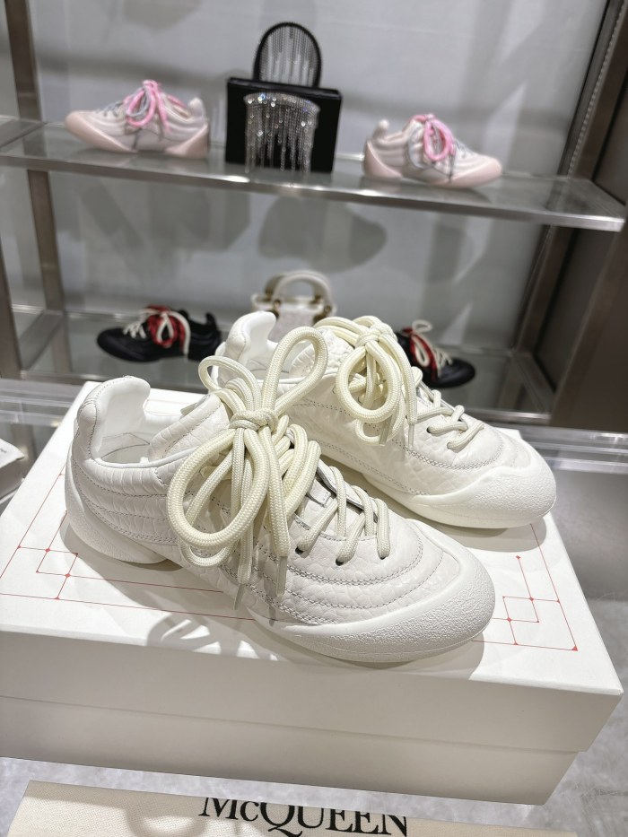 Alexander McQueen Women Shoes 1：1 quality-1059