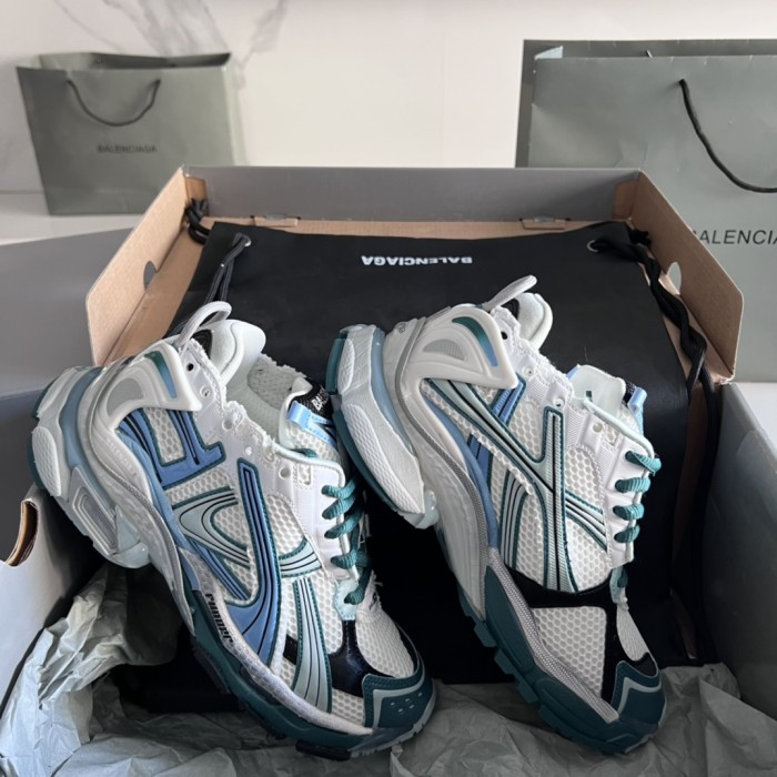 B 17FW Tripe-S High End Sneaker-585