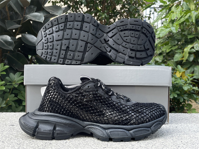 B 17FW Tripe-S High End Sneaker-604