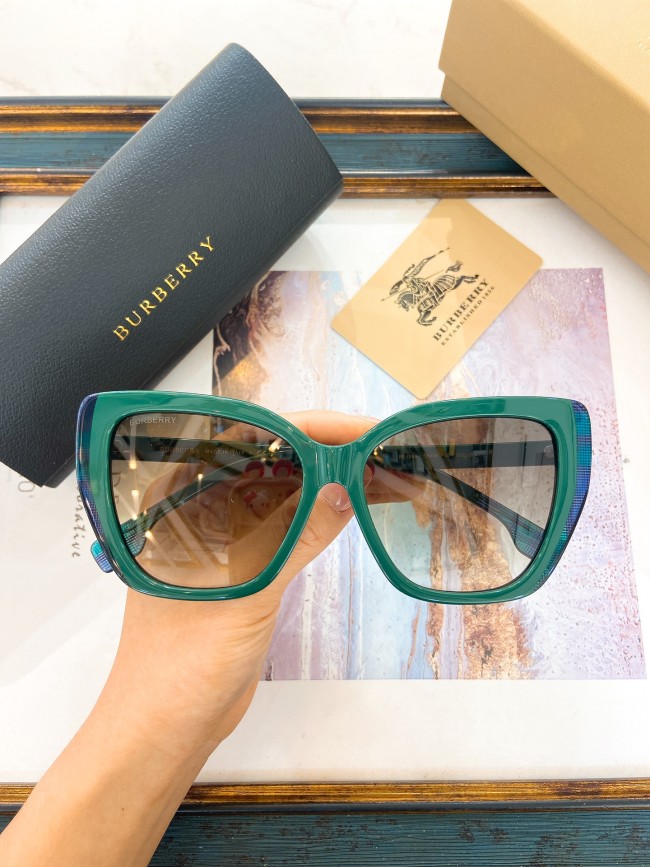 Burberry Sunglasses AAAA-2927