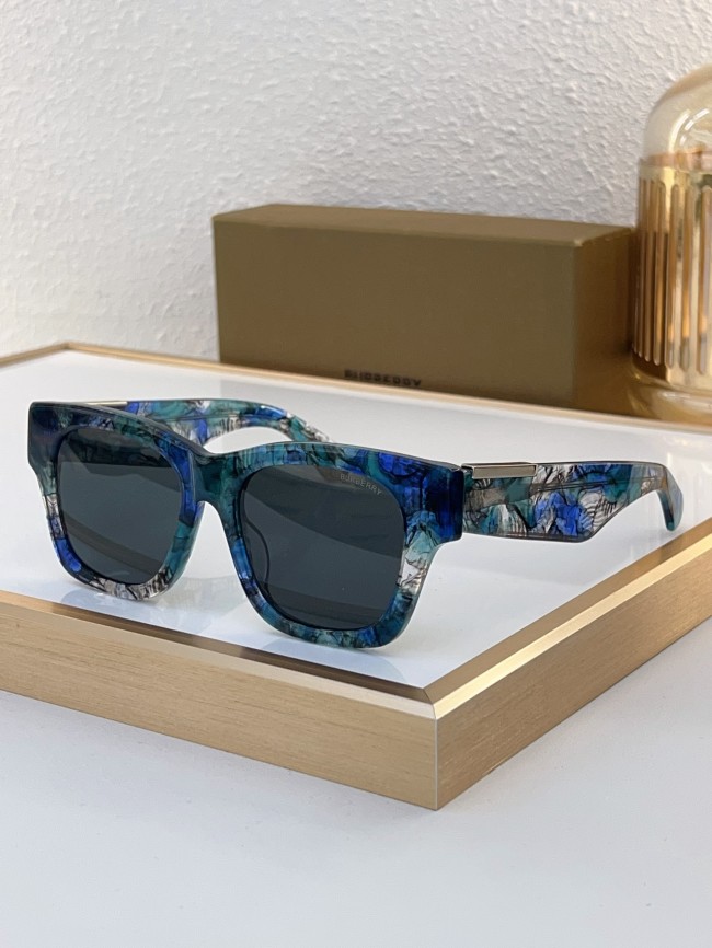 Burberry Sunglasses AAAA-2852