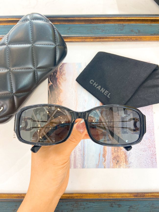 CHNL Sunglasses AAAA-4481