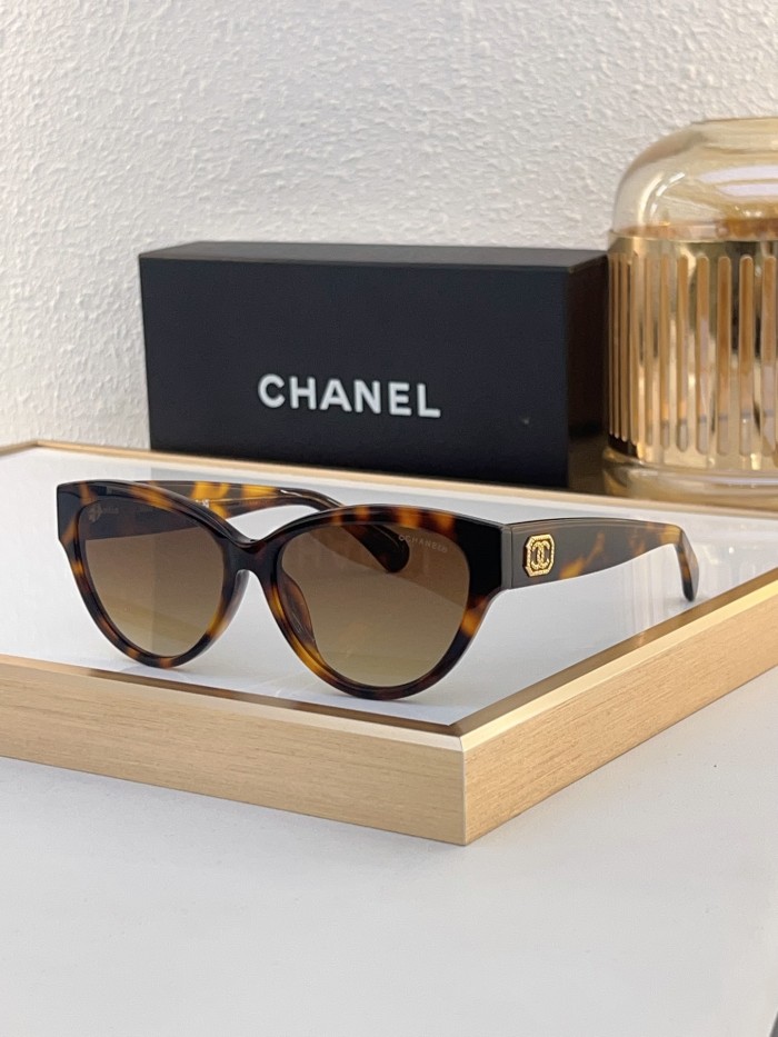 CHNL Sunglasses AAAA-4676