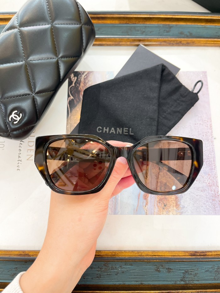 CHNL Sunglasses AAAA-4821