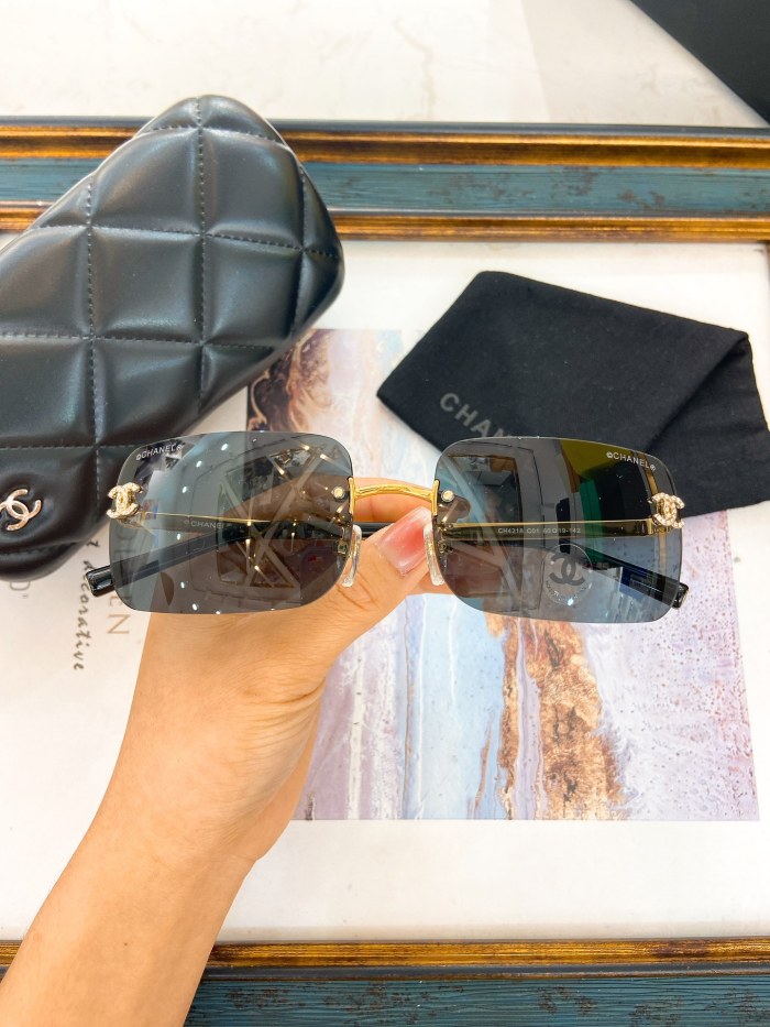 CHNL Sunglasses AAAA-4719