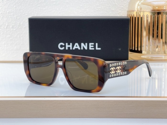 CHNL Sunglasses AAAA-4565