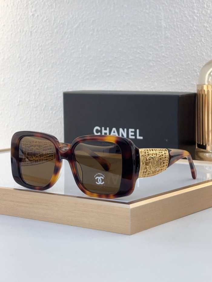 CHNL Sunglasses AAAA-4795