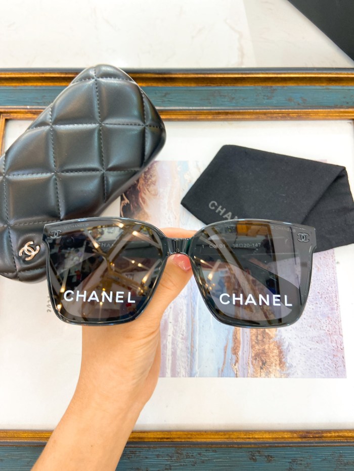 CHNL Sunglasses AAAA-4743