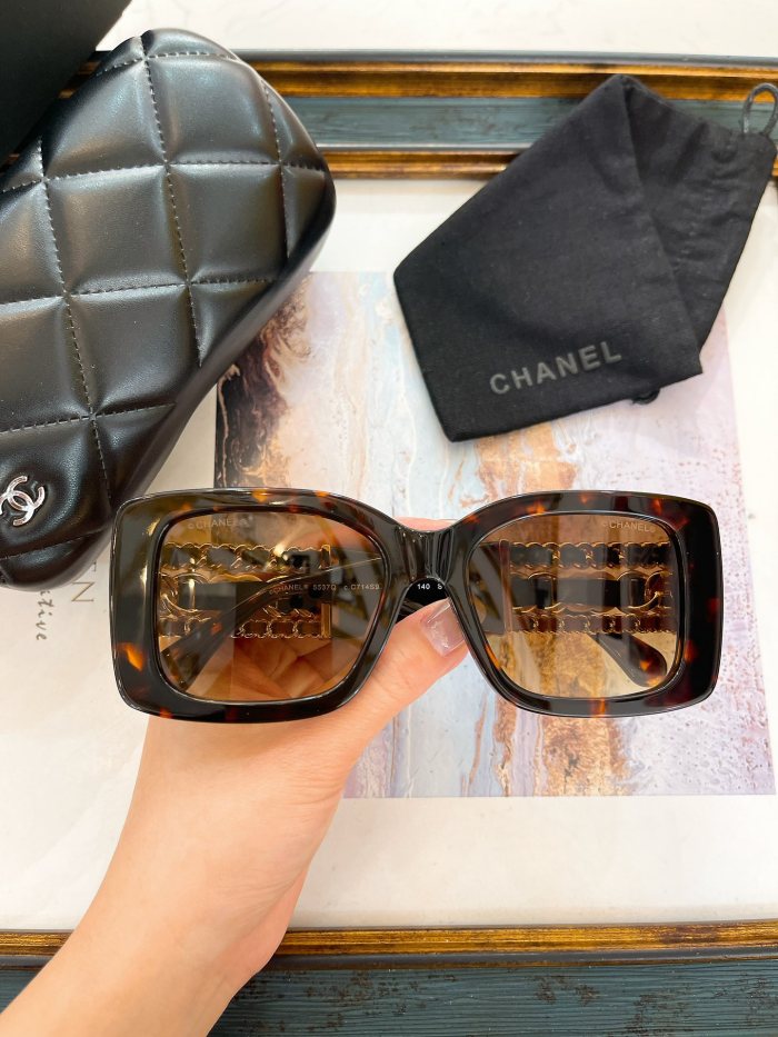 CHNL Sunglasses AAAA-4544