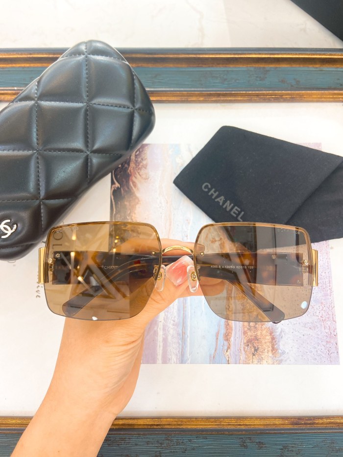 CHNL Sunglasses AAAA-4512
