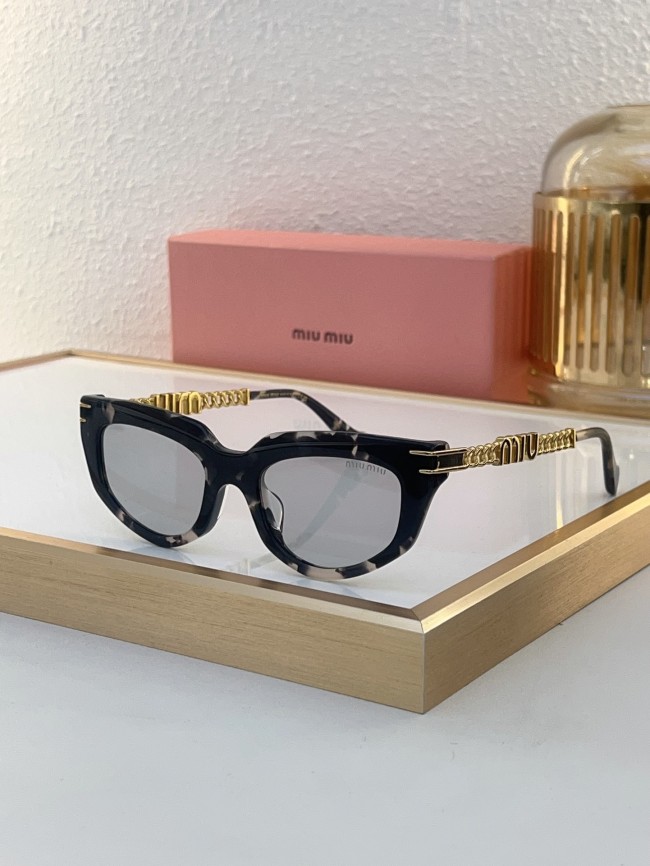 Miu Miu Sunglasses AAAA-1520
