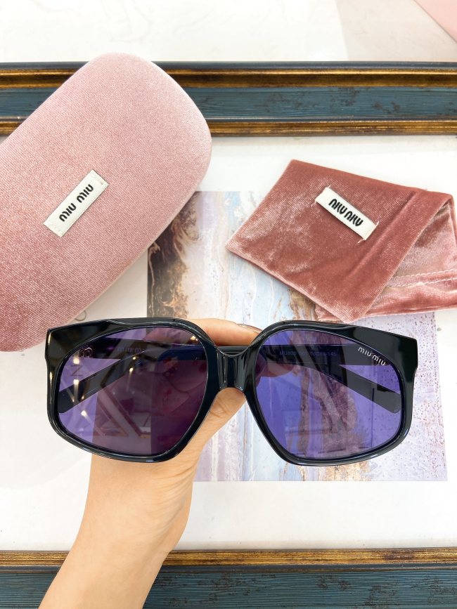 Miu Miu Sunglasses AAAA-1528