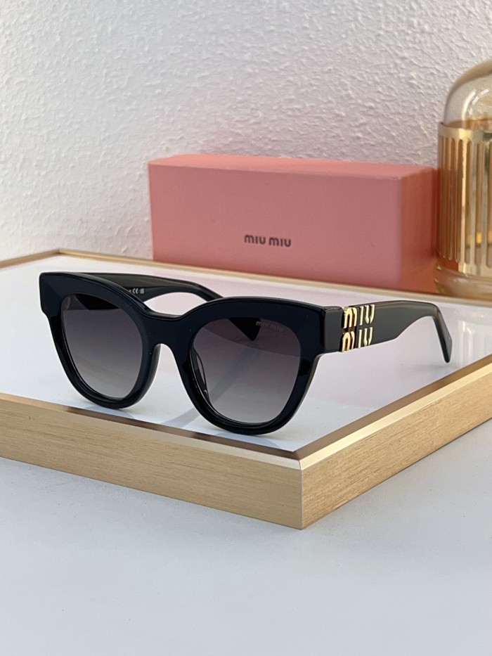 Miu Miu Sunglasses AAAA-1561