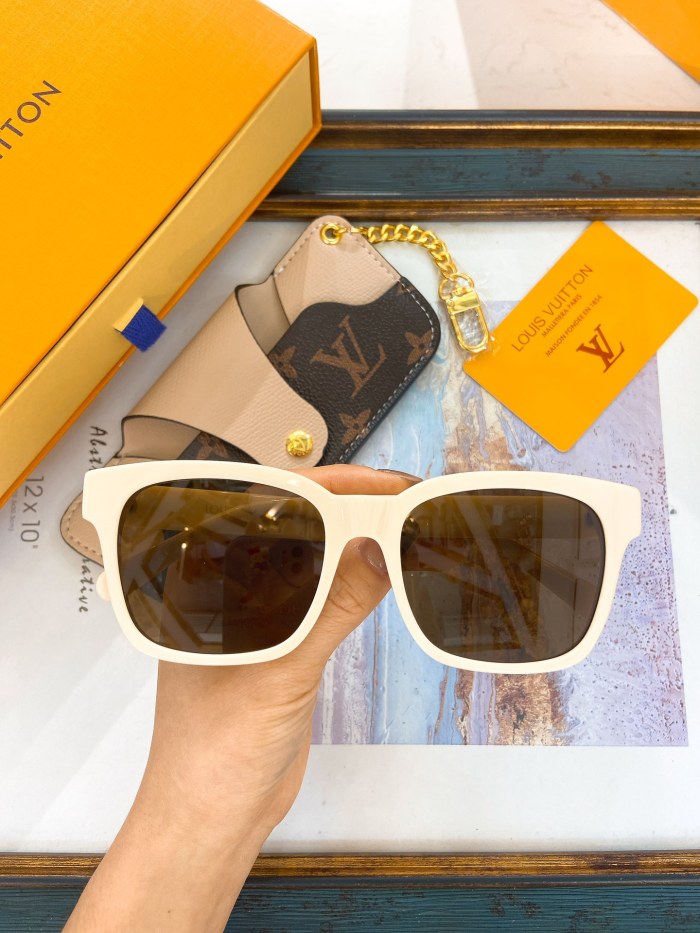 LV Sunglasses AAAA-5337