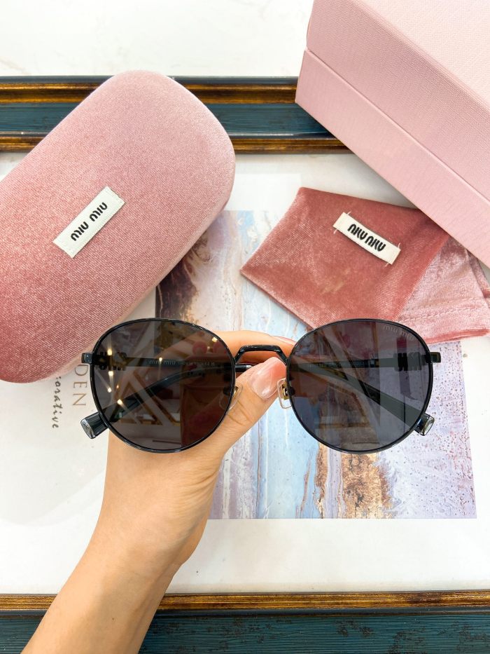 Miu Miu Sunglasses AAAA-1617