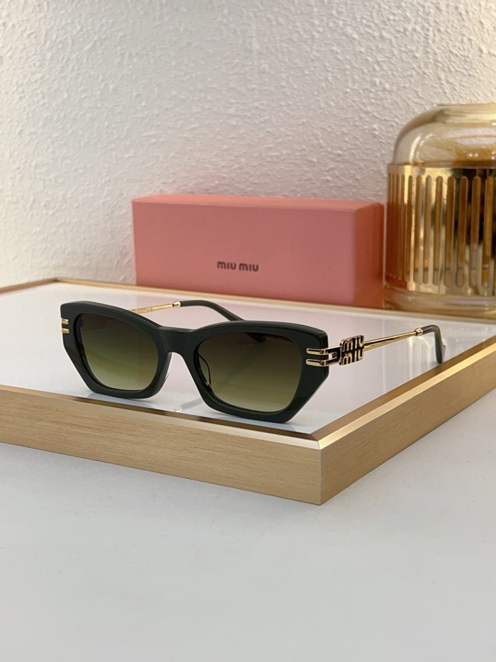 Miu Miu Sunglasses AAAA-1551