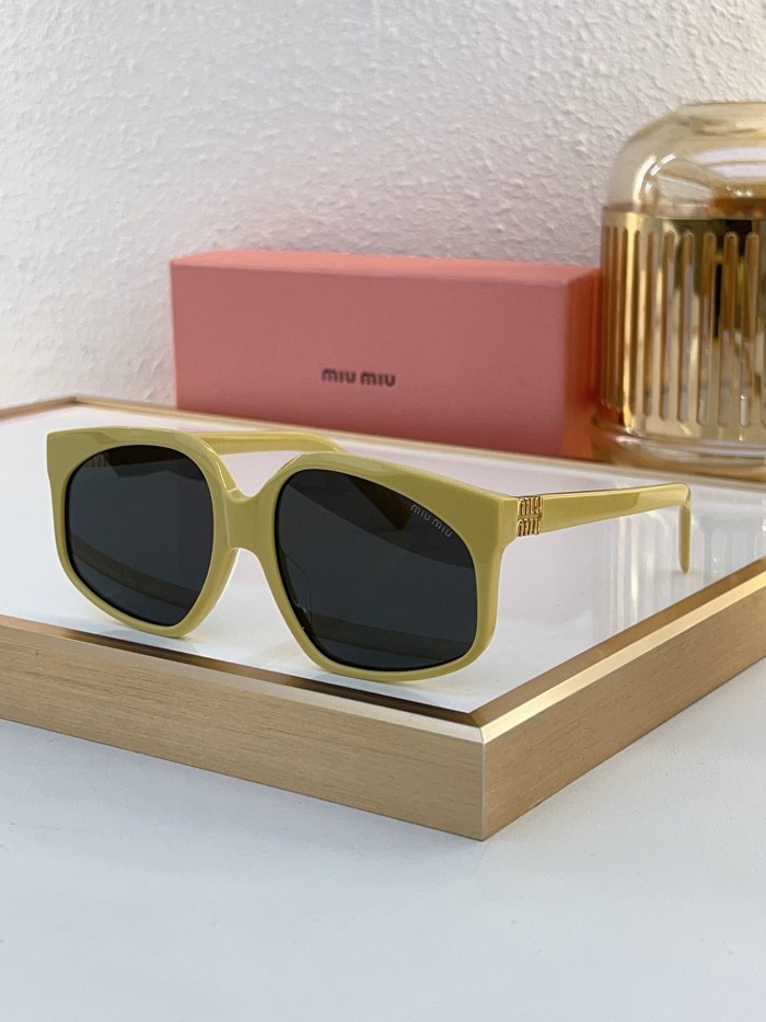 Miu Miu Sunglasses AAAA-1513