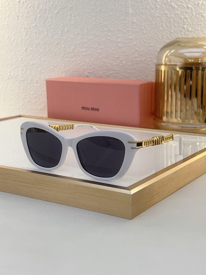 Miu Miu Sunglasses AAAA-1546