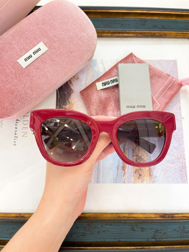 Miu Miu Sunglasses AAAA-1563