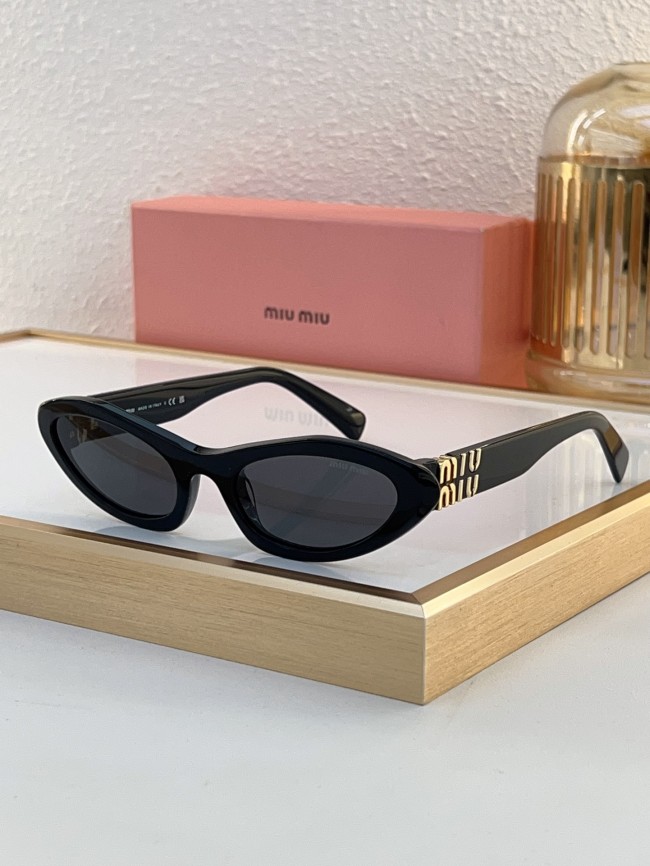 Miu Miu Sunglasses AAAA-1572
