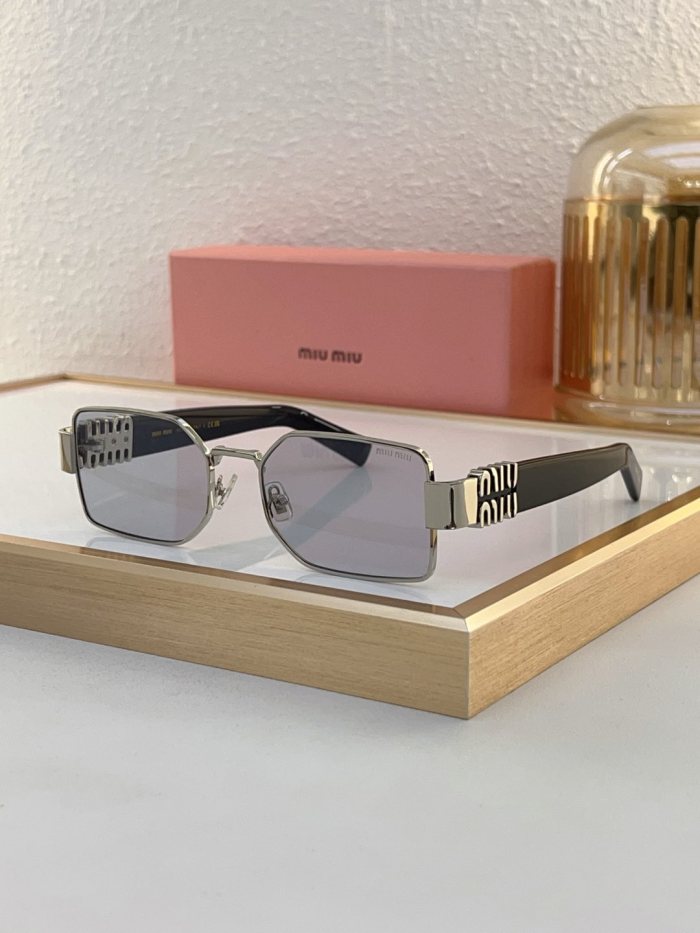 Miu Miu Sunglasses AAAA-1647