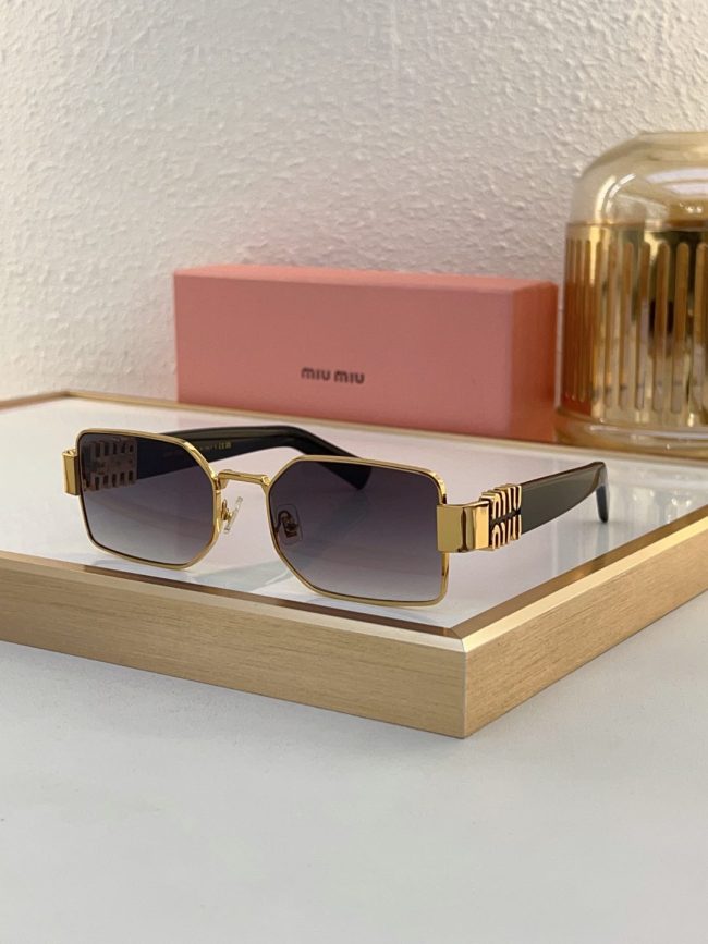 Miu Miu Sunglasses AAAA-1646