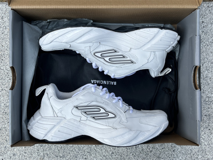 B 17FW Tripe-S High End Sneaker-605