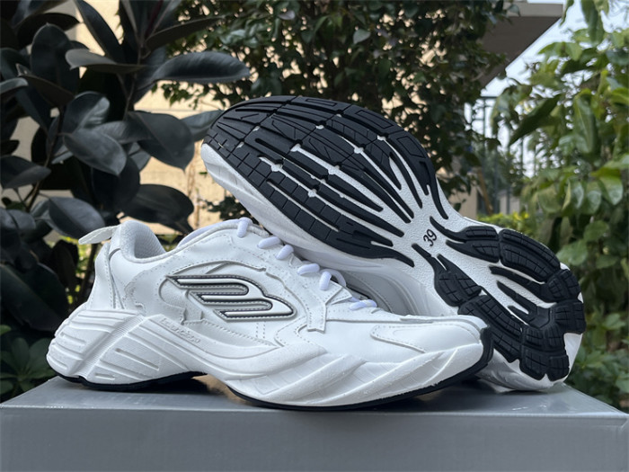 B 17FW Tripe-S High End Sneaker-605