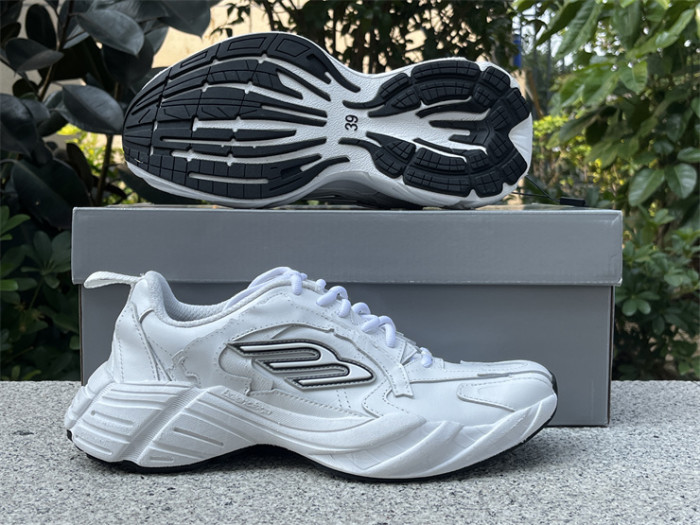 B 17FW Tripe-S High End Sneaker-605