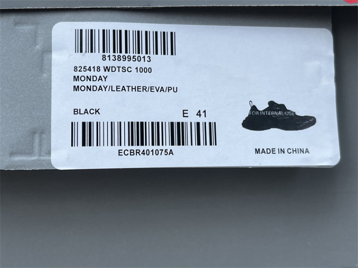 B 17FW Tripe-S High End Sneaker-606