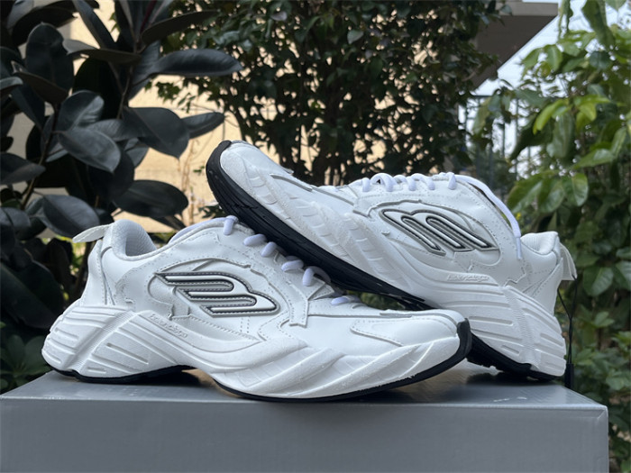 B 17FW Tripe-S High End Sneaker-605