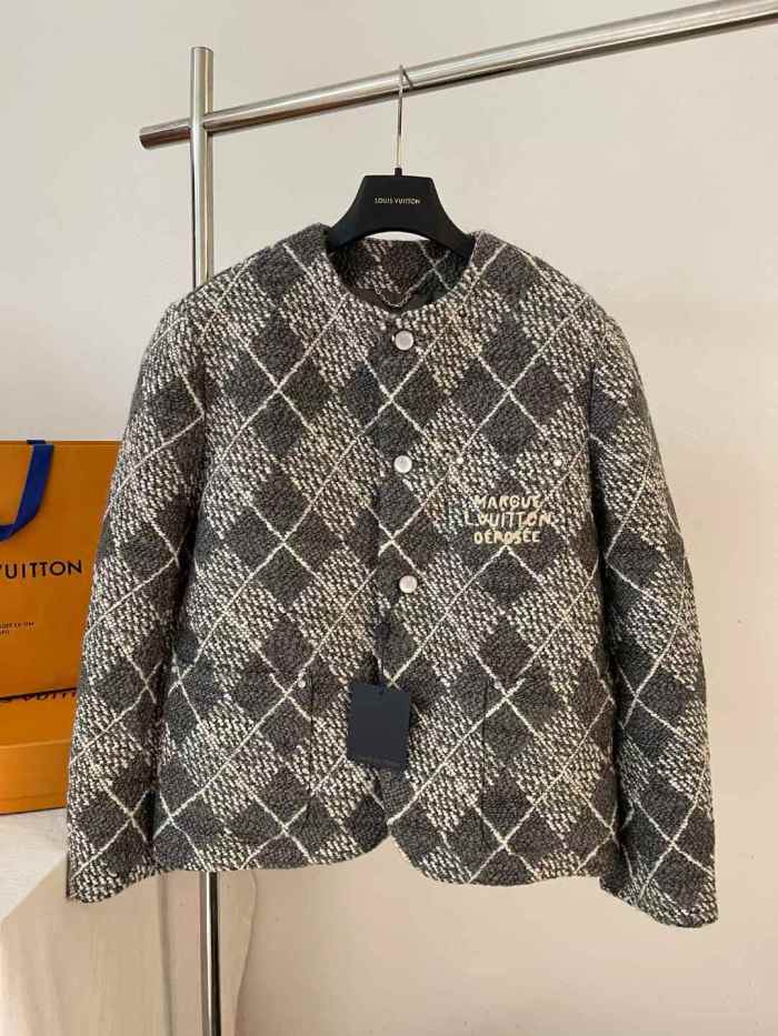 LV Jacket High End Quality-481