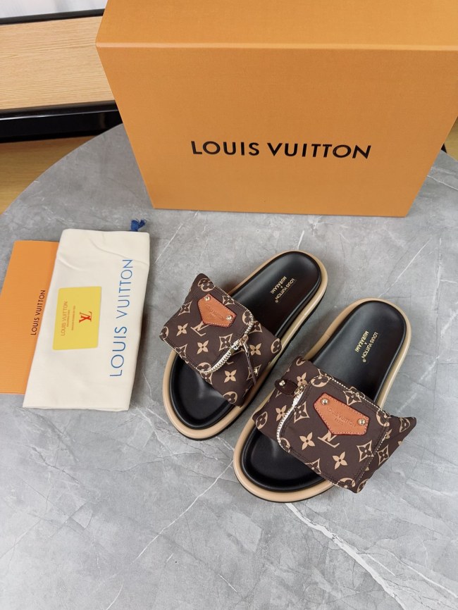 LV women Sandals 1：1 Quality-911