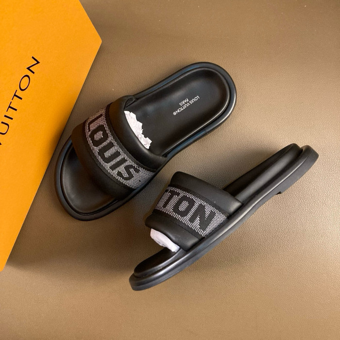 LV Sandals 1：1 Quality-927