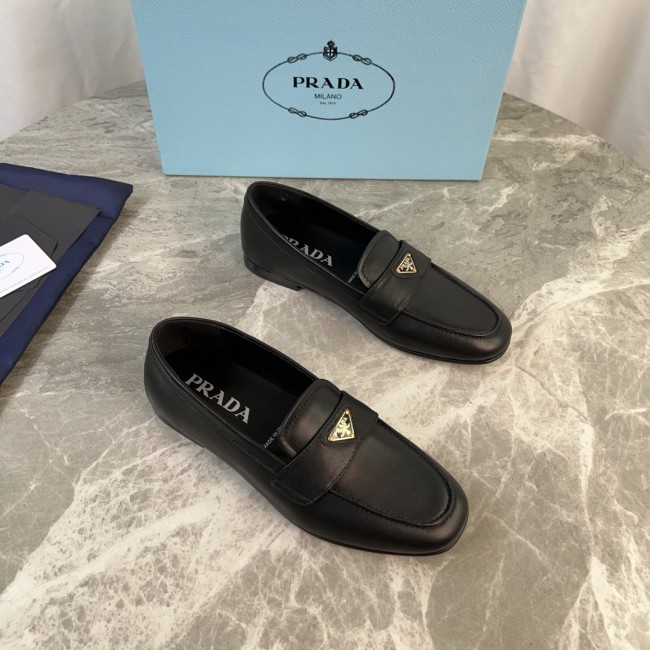 Prada women shoes 1：1 quality-618