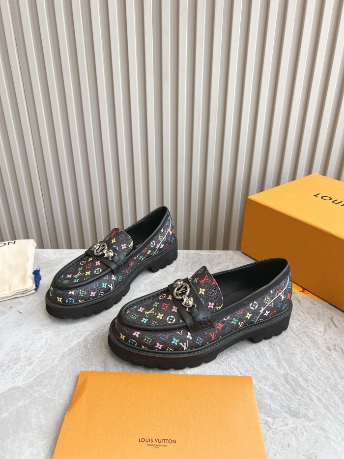 LV Women Shoes 1：1 Quality-1174