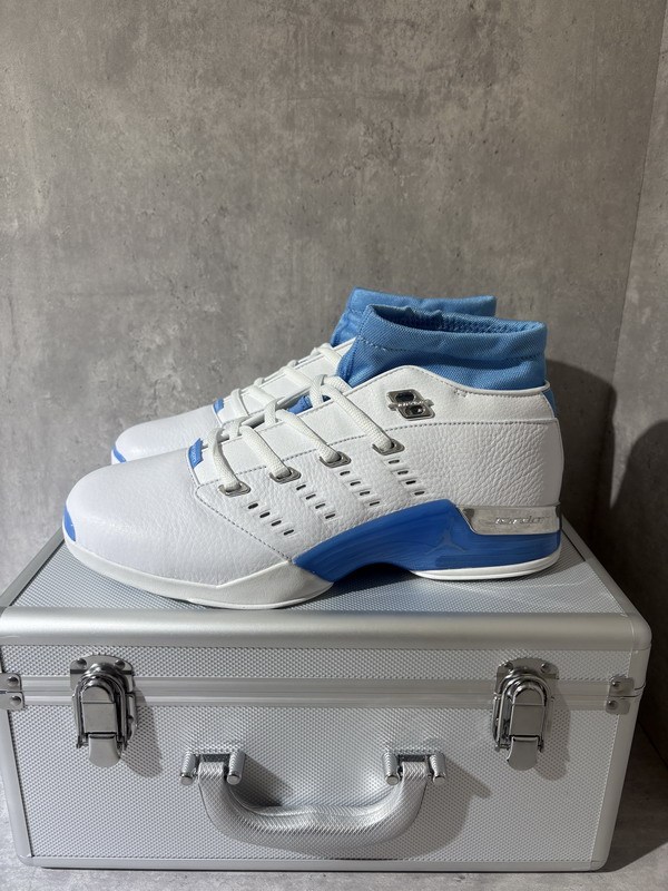Authentic Air Jordan 17 Low “University Blue” (with suitcase)