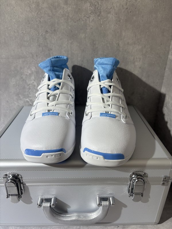 Authentic Air Jordan 17 Low “University Blue” (with suitcase)