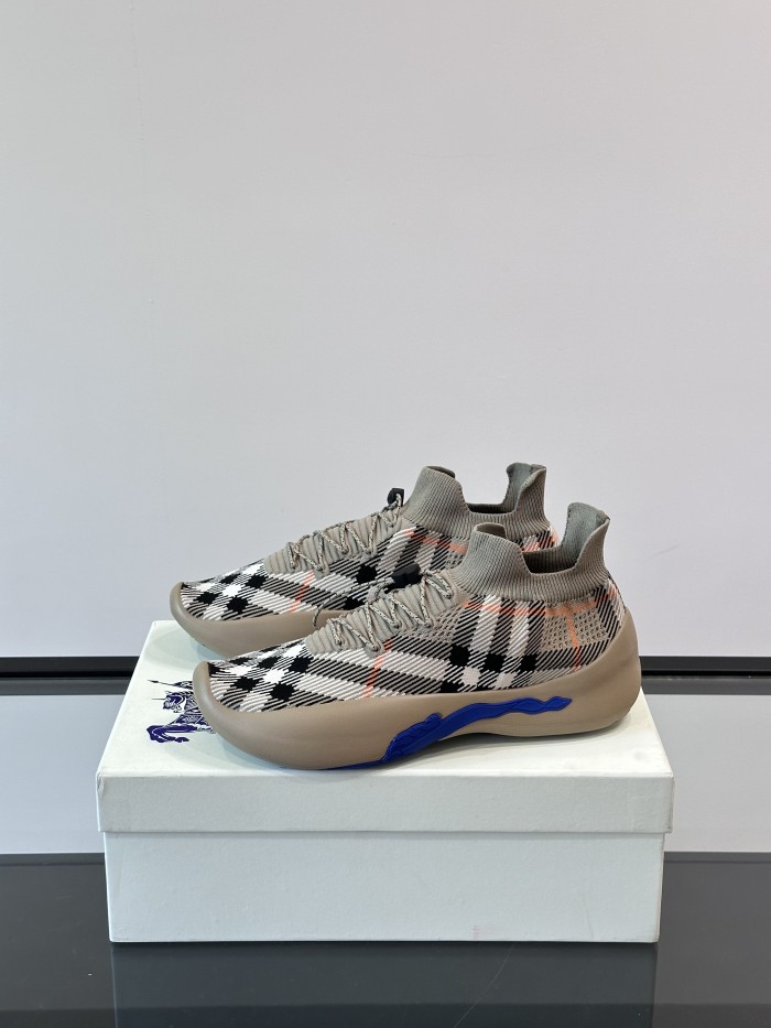 Burberry men shoes 1：1 quality-437