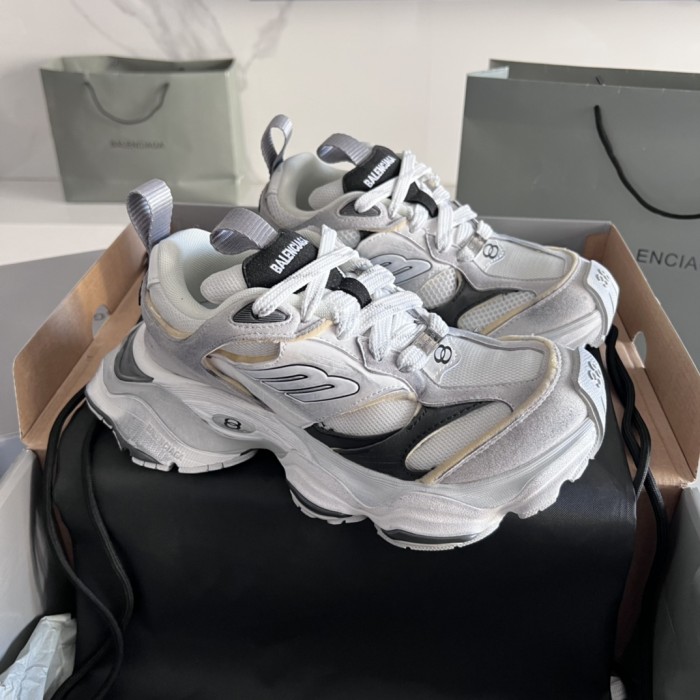 B 17FW Tripe-S High End Sneaker-633