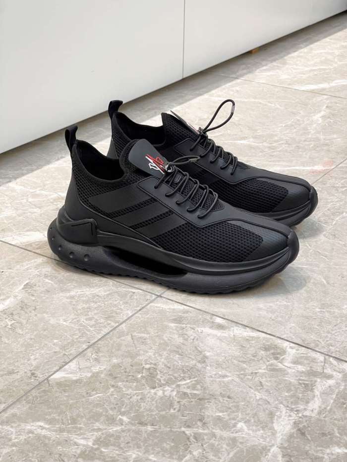 Moncler Men shoes 1：1 quality-087