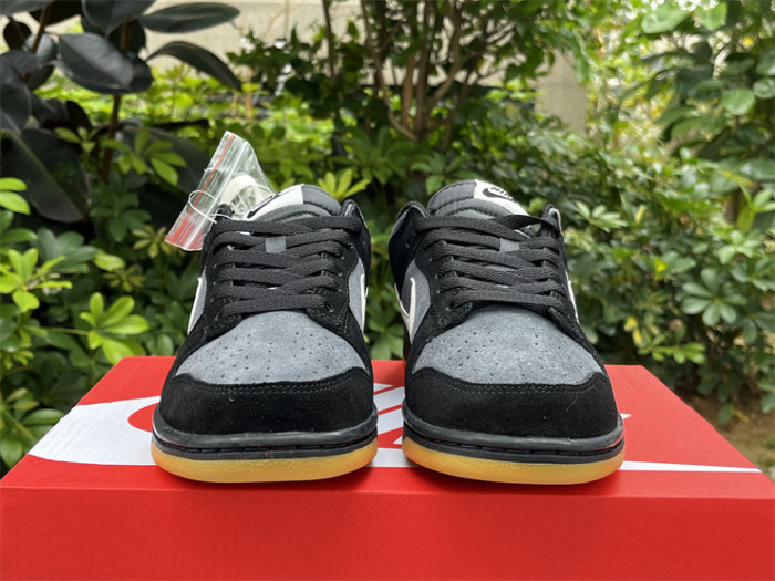 Authentic Nike Dunk Low SE Black Grey Gum