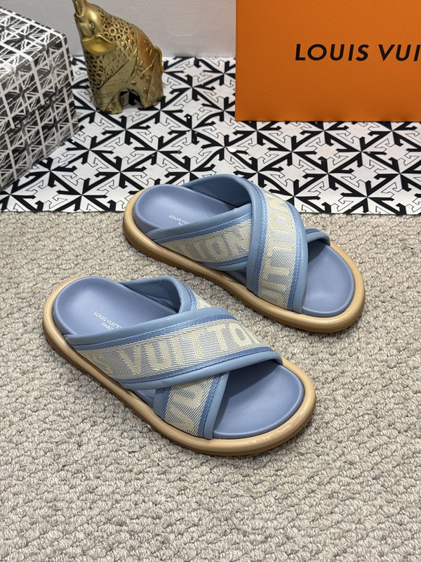 LV women Sandals 1：1 Quality-943