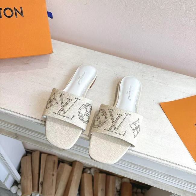 LV women Sandals 1：1 Quality-975