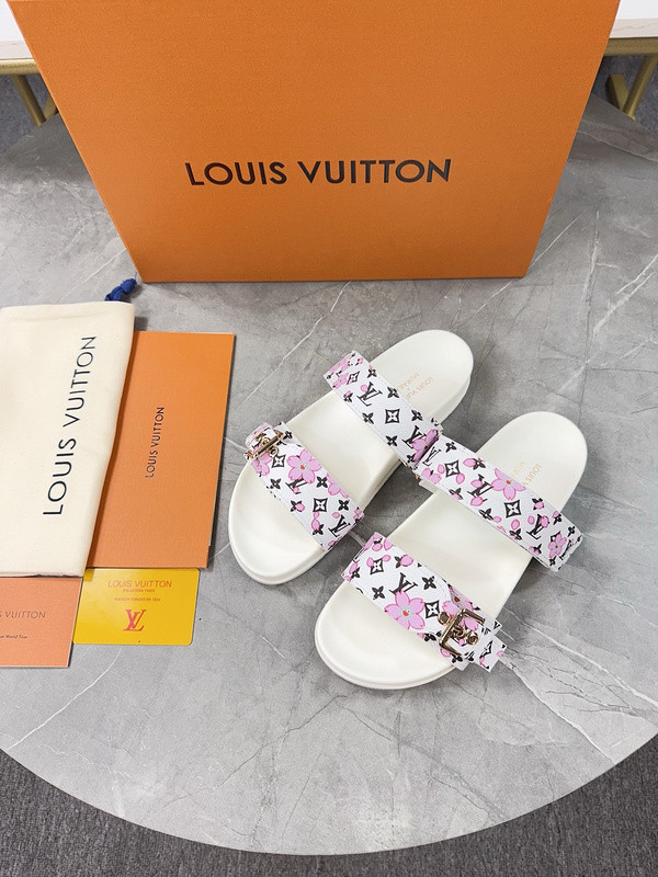 LV women Sandals 1：1 Quality-978