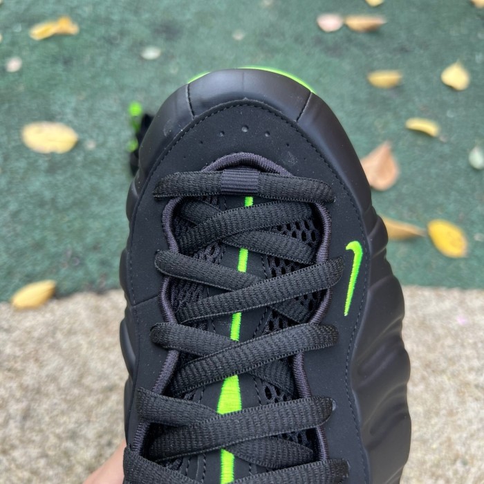 Authentic Nike Air Foamposite One “Black Volt”
