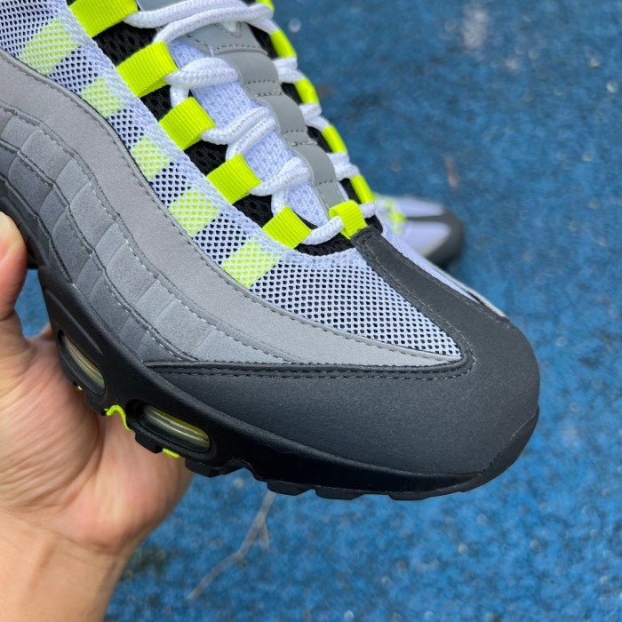 Authentic Nike Air Max 95 OG Neon  CT1689-001
