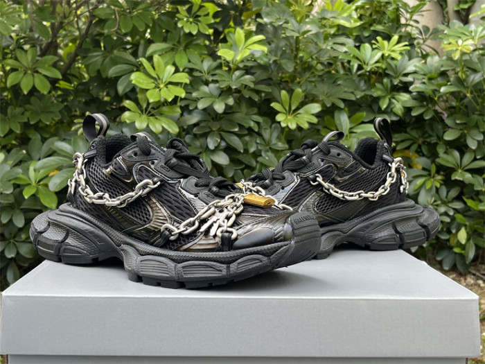 B 17FW Tripe-S High End Sneaker-642